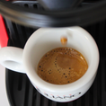Carica l'immagine nel visualizzatore della galleria, Capsule compatibili NESPRESSO®* miscela Intenso BOX 50